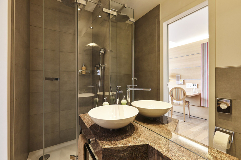 Bathroom 4, Steinenschanze Charming City & Garden Hotel, Basel