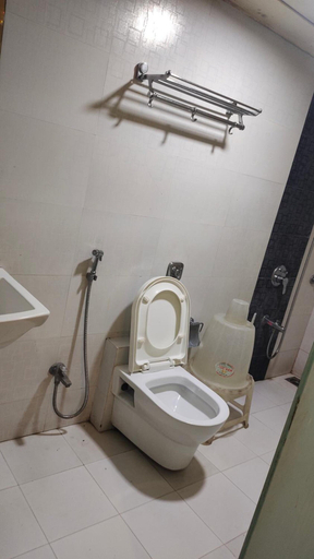 Bathroom 3, Hotel Gold Coast, Mumbai City