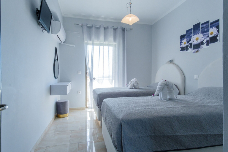 Bedroom 2, Akis Villa Studios & Apartments with Pool, Ionian Islands