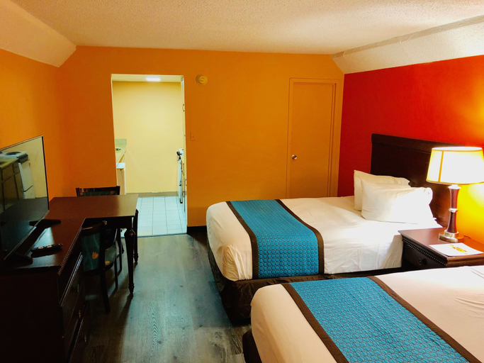 Bedroom 4, White Marlin Inn, Virginia Beach