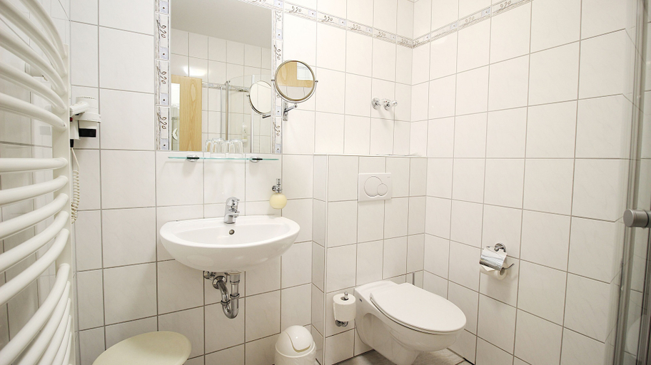 Bathroom 5, Aparthotel Alte Schmiede Dettelbach, Kitzingen