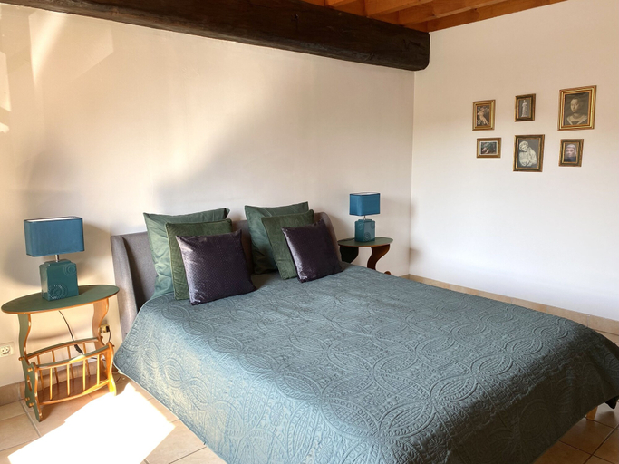 Bedroom 4, Domaine du Cellier de la Couronne, Marne