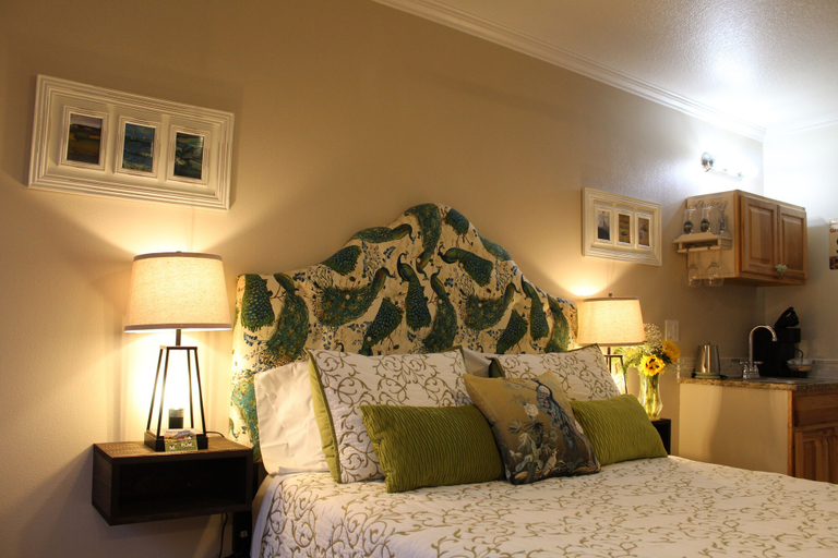 Bedroom 3, The Irish Inn, Hood River