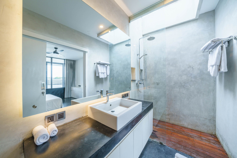 Bathroom 3, Loft Alex: Modern 1 BR Luxury Loft in Berawa, Badung