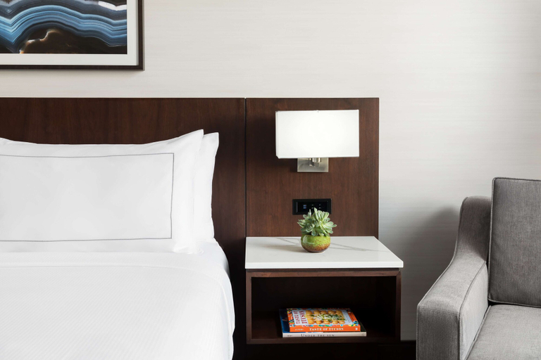 Bedroom 3, DoubleTree by Hilton Tucson Downtown Convention Center, Pima