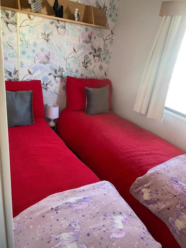 Bedroom 5, Sleeps 6, Gym, Entertainment, Pool, Beach, Denbighshire
