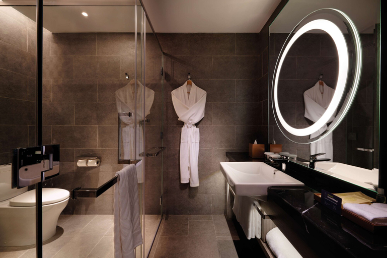 Bathroom 7