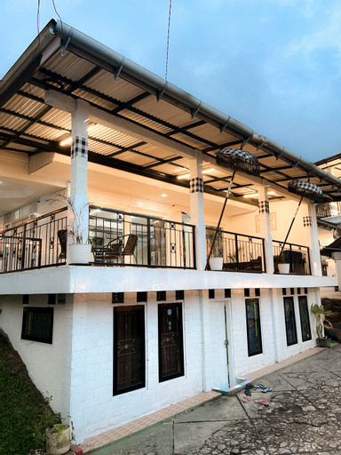 Exterior & Views 4, Villa Sindang Restu SR Cisarua with Swimming Pool, Bogor