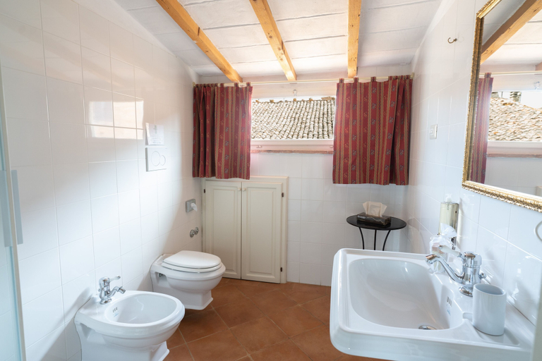Bathroom 5, Palazzo Mosela Alla Porta, Siena