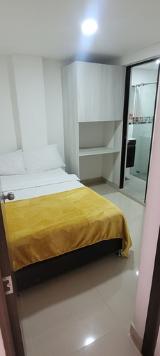 Bedroom 2, Funny Moments, Medellín