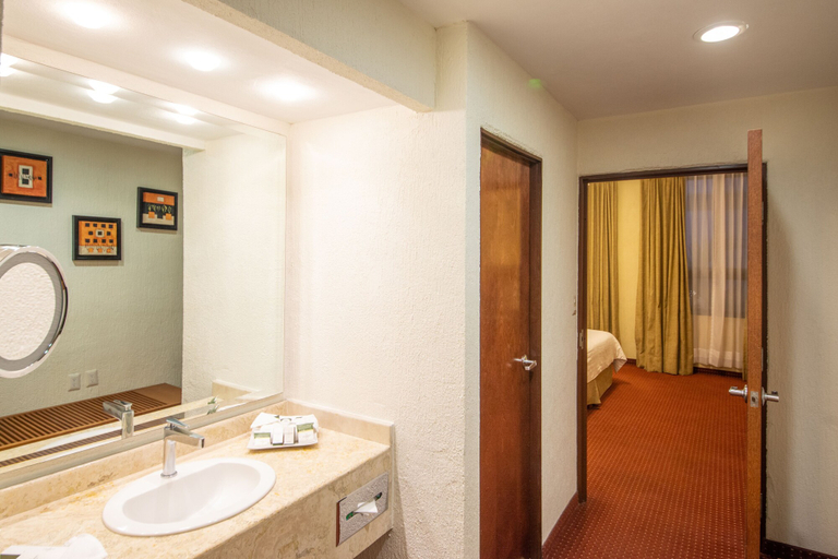 Bathroom 4, Hacienda la Venta, San Juan del Río