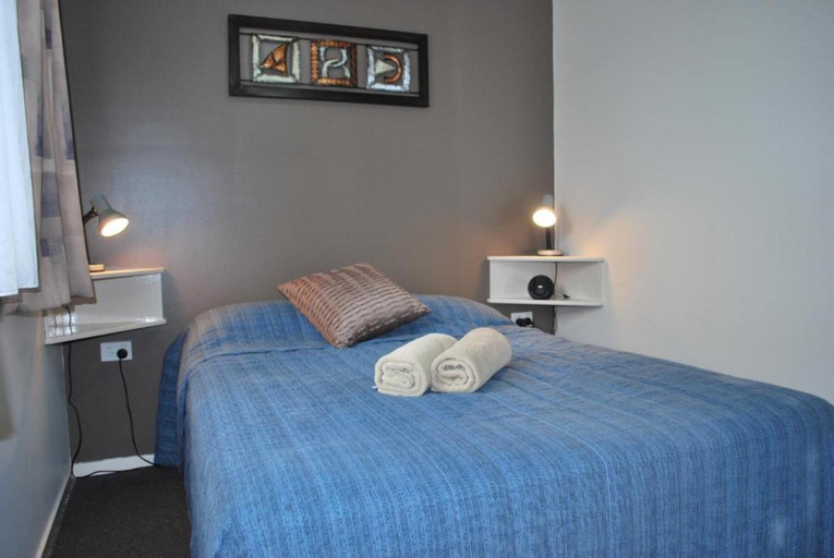 Bedroom 2, Nambucca River Tourist Park, Nambucca