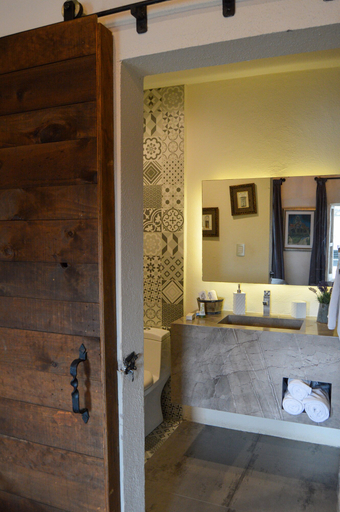 Bathroom 4, Hotel de Piedra, Ezequiel Montes