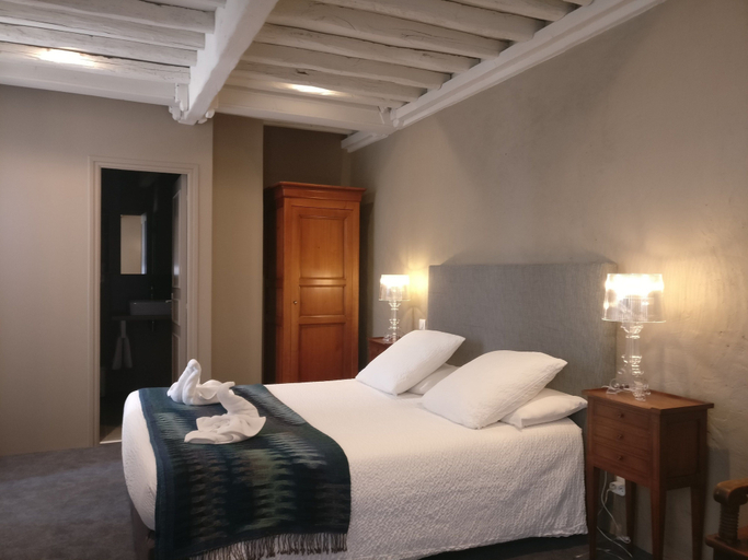 Bedroom 5, Montboulard, Charente