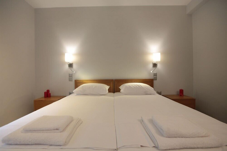 Bedroom 3, Meni Apartments Hotel, Attica