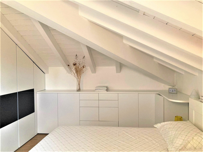 Room 5, Luminoso Appartamentino - Magolfa, Milano