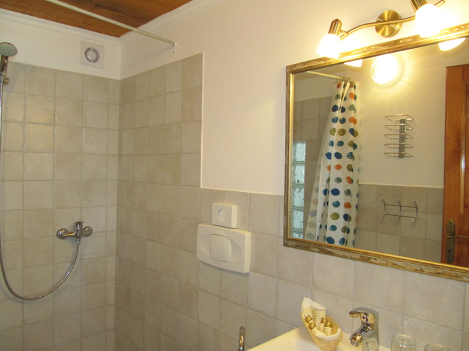 Bathroom 4, Apartments Casa Saina, Rovinj