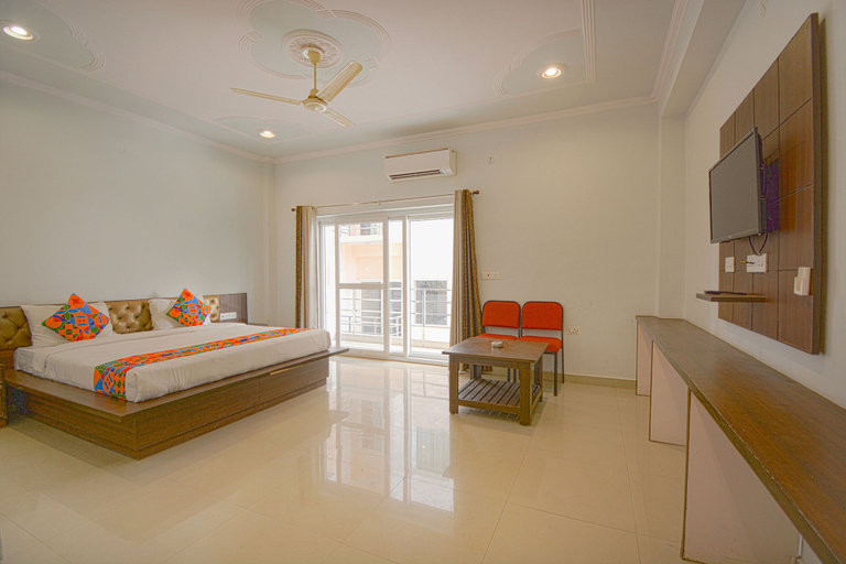 Bedroom 3, Fabhotel Yamunotri Retreat, Garhwal