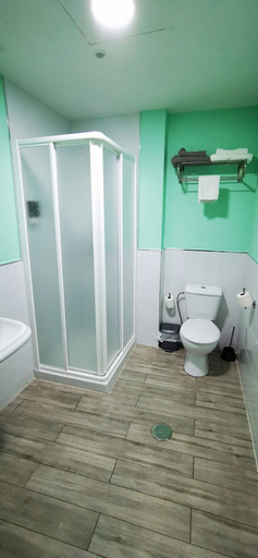 Bathroom 5, Hostal Huelva Art, Huelva