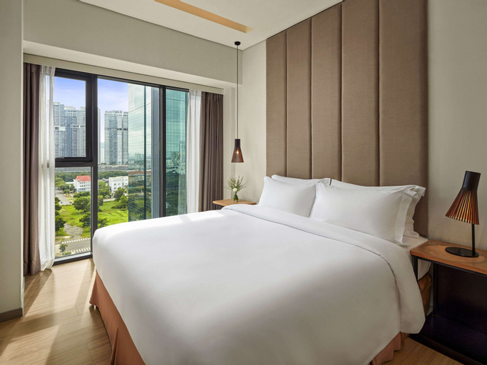 Novotel Living Saigon South, Quận 7