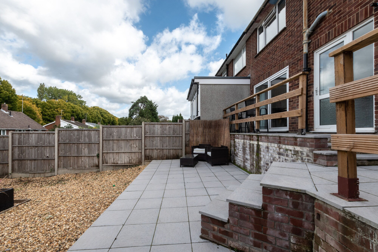 Exterior & Views 2, Perfect for contractors, Southampton