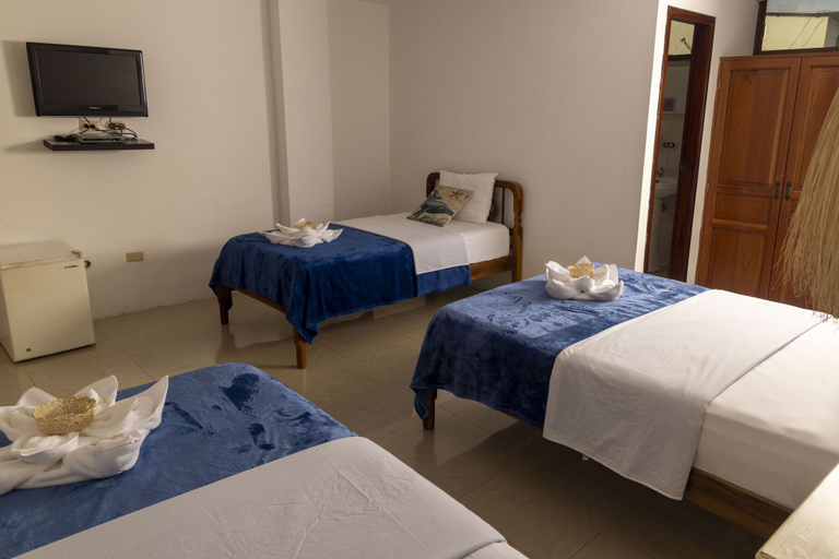 Bedroom 2, Galapagos Planet Hotel, San Cristóbal