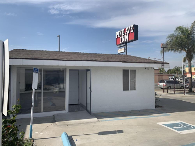 Exterior & Views, Pine Ave Inn, Los Angeles