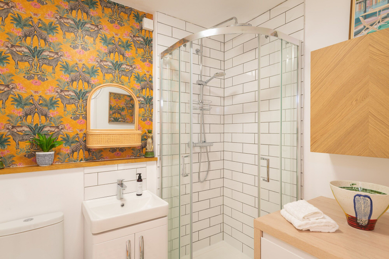Bathroom, Oakfield Place, Bristol