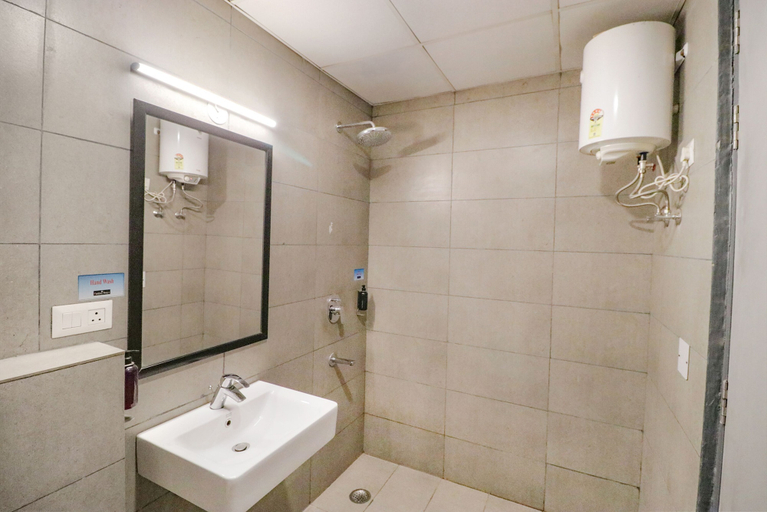 Bathroom 3, Fabhotel Pantao Stays, Gurgaon