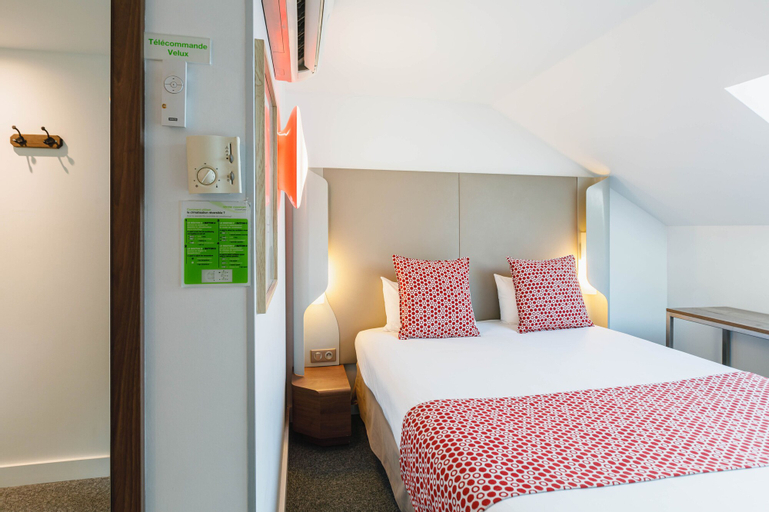 Bedroom 24