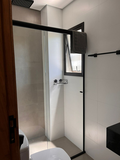 Bathroom 3, Palulu Flats, São Sebastião