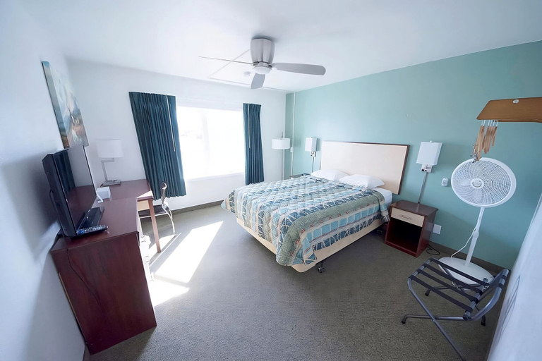 Bedroom 5, Rewak Studios, Fairbanks North Star