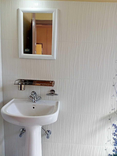 Bathroom, Magvaris Comfort Inn, East Khasi Hills