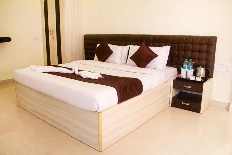 Bedroom 2, White Haven Luxury Villa, Nagappattinam