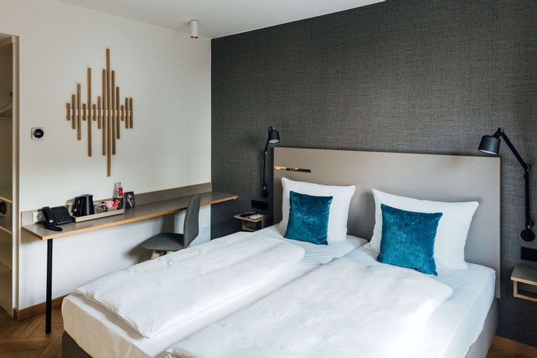 Bedroom 4, Vienna House by Wyndham MQ Kronberg, Hochtaunuskreis