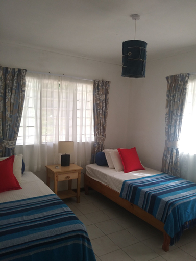 Bedroom 3, Pebbles Cove