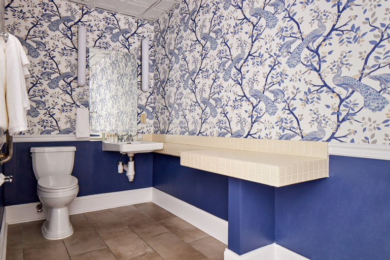 Bathroom 21