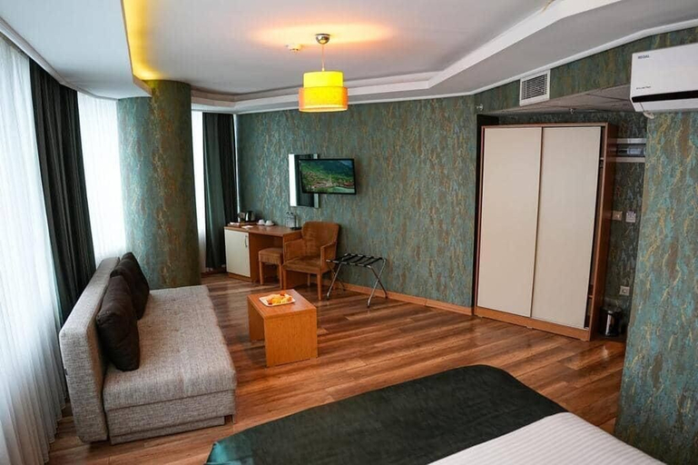 Bedroom 5, Park Square Hotel, Merkez