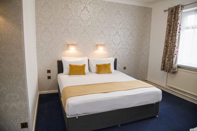 Bedroom 3, Hamlet Hotel Maidstone, Kent