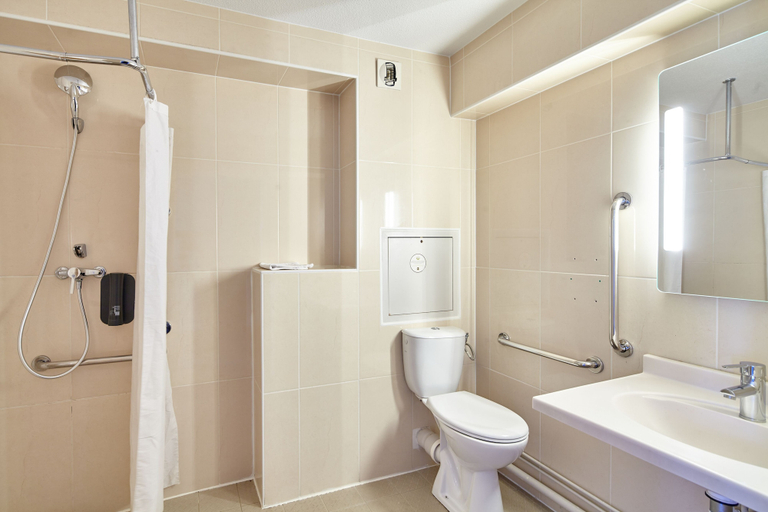 Bathroom 4, B&B HOTEL Orly Chevilly-Larue, Val-de-Marne