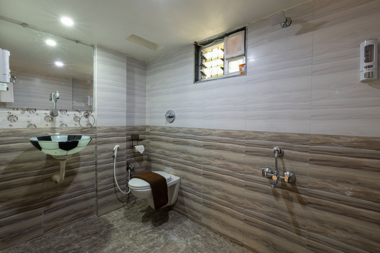 Bathroom 3, Avadale Tadoba - Stag Groups Not Allowed, Chandrapur