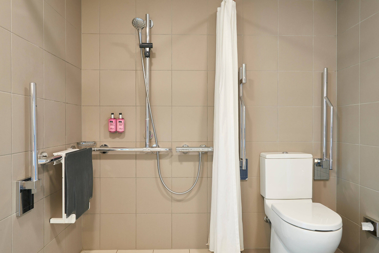 Bathroom 5, Moxy Paris Charles de Gaulle Airport, Val-d'Oise