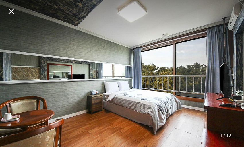 Bedroom 5, Sulhwa Motel, Yangyang