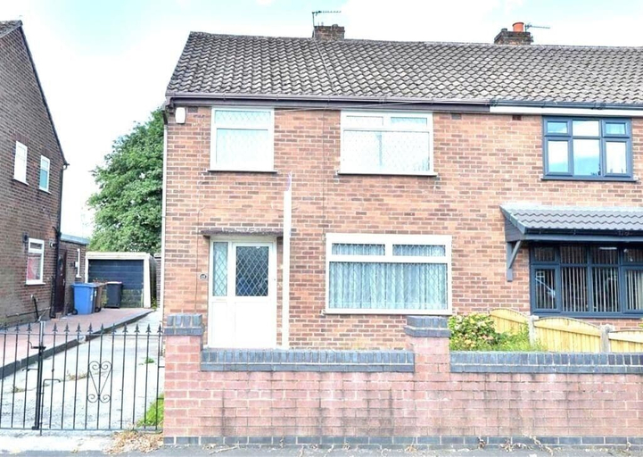 Exterior & Views 2, Spacious Family Home, Salford