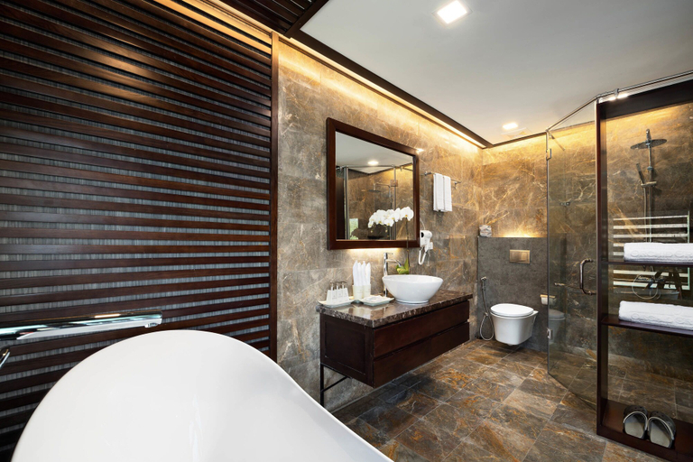 Bathroom 5, Orchid Classic Cruise, Cát Hải