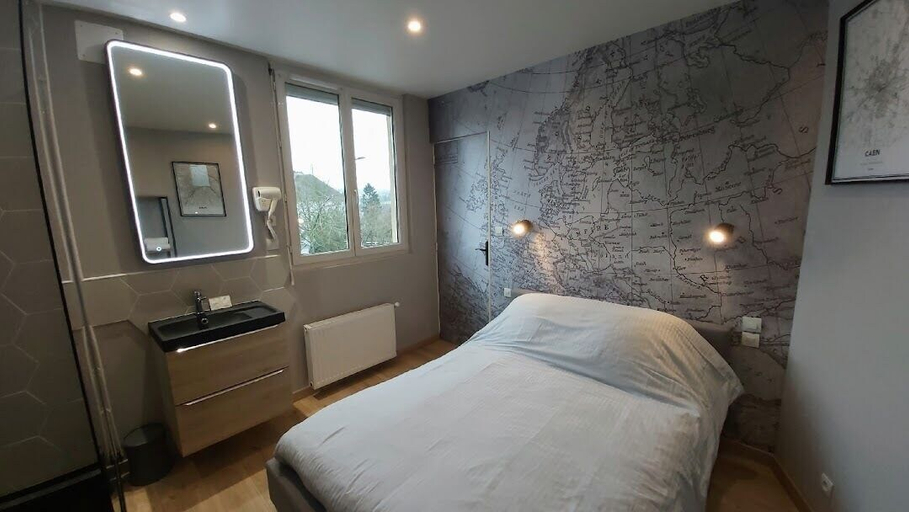 Bedroom 4, La Renaissance, Calvados
