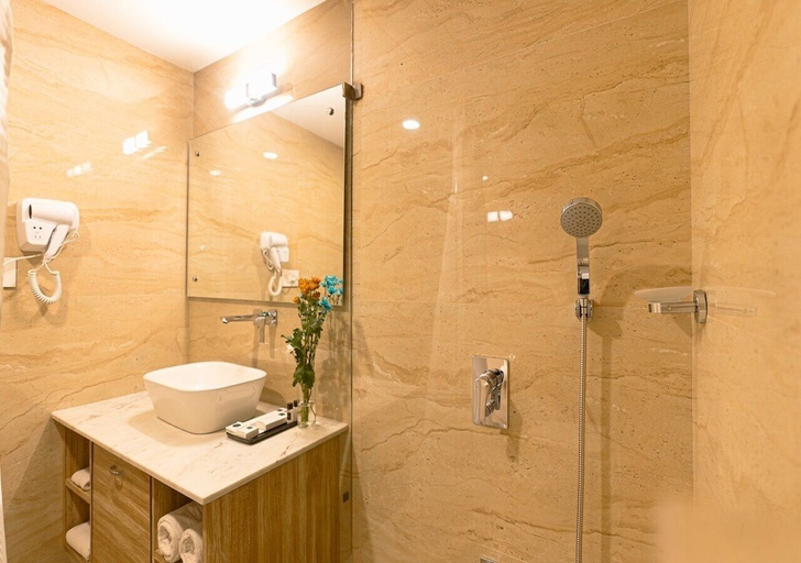 Bathroom 5, The Verda De Miranda Resort, North Goa