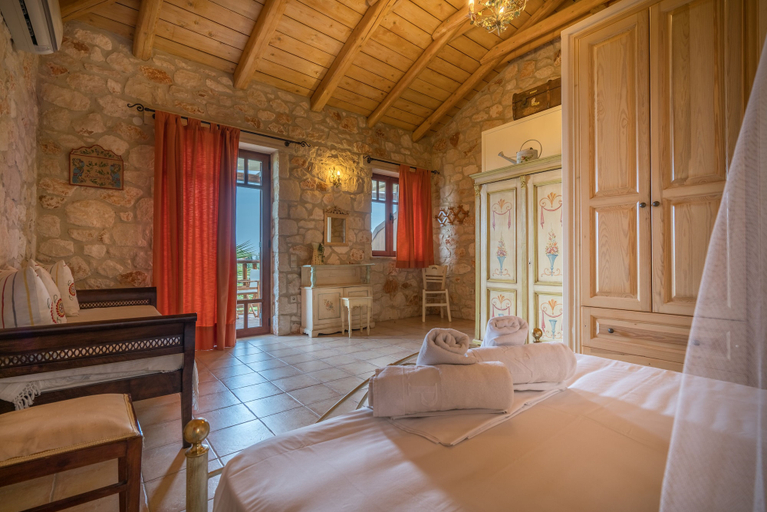 Bedroom 2, Myrties stone houses, Ionian Islands