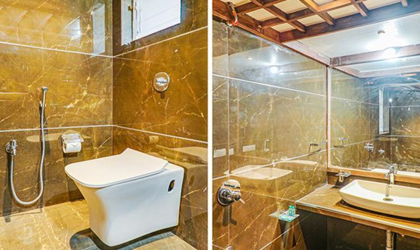 Bathroom, Fabhotel House Of Hyderabad, Pune