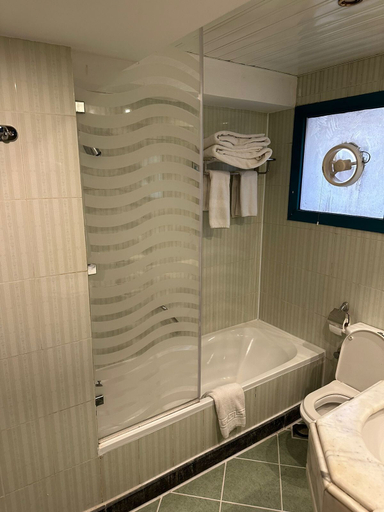 Bathroom 5, Gawharet Al-Ahram Hotel, Al-Ahram